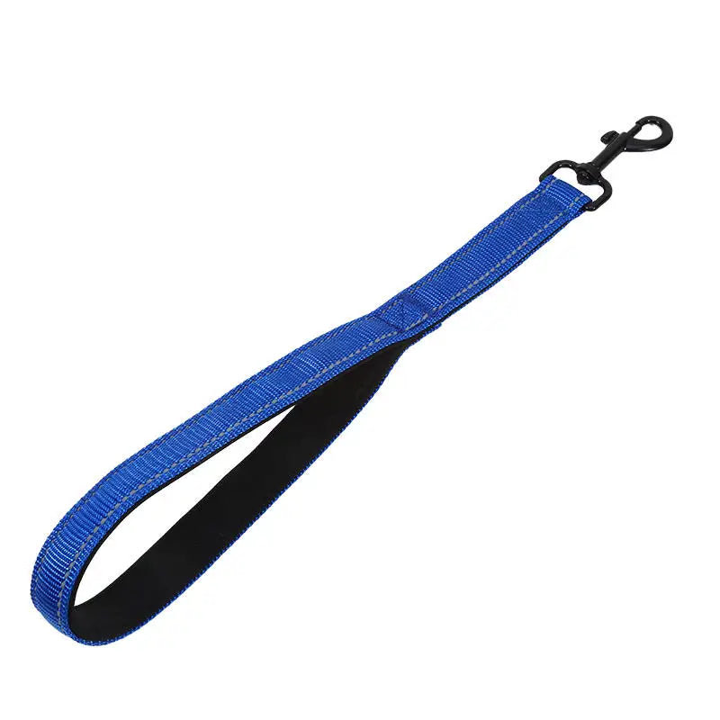 Dog Leash Short Dogs Leash Dog Chain Comfortable Handle Leashes For Large Medium Dogs Walking One Step Pet Chain