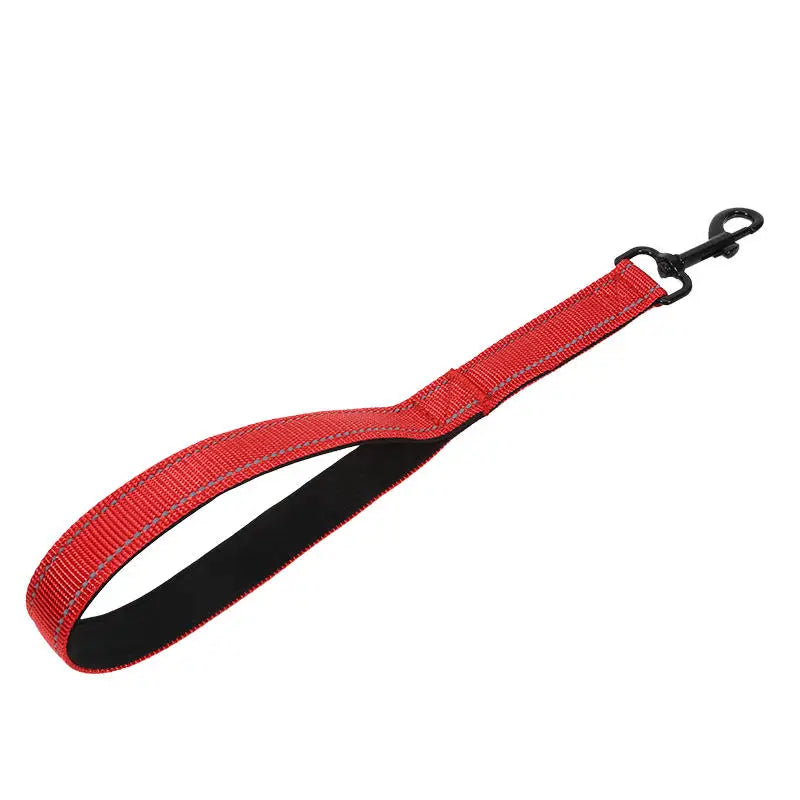 Dog Leash Short Dogs Leash Dog Chain Comfortable Handle Leashes For Large Medium Dogs Walking One Step Pet Chain